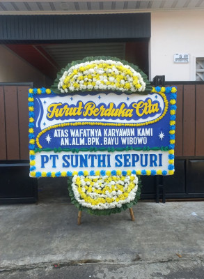 Papan Bunga Duka di Satria