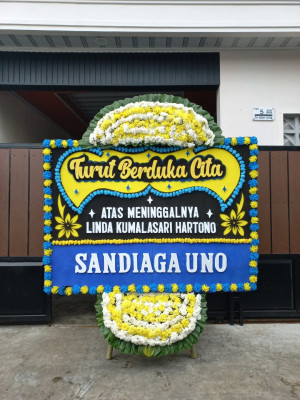 Papan Bunga Duka di Satria